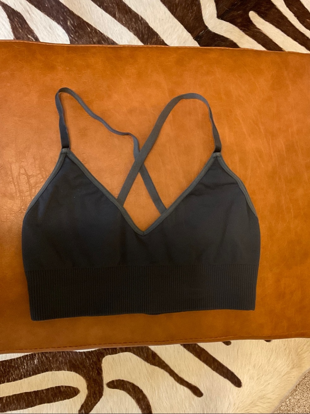 Everyday Seamless Black Bralette with Cross-Back Straps